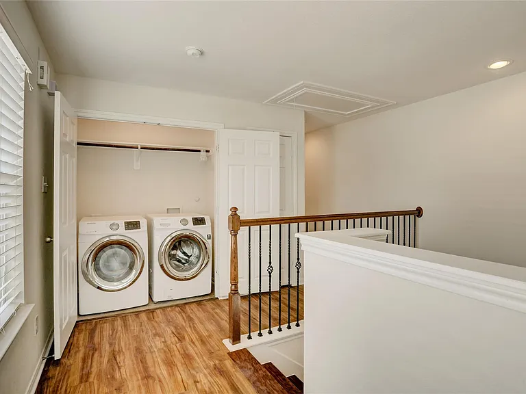 10046 Hillside Bayou Dr — Photo 13