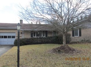 148 Longview Estates Loop, Maxwelton, WV 24957
