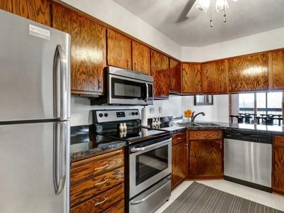 4350 Trenton Ln N APT 318, Plymouth, MN, 55442