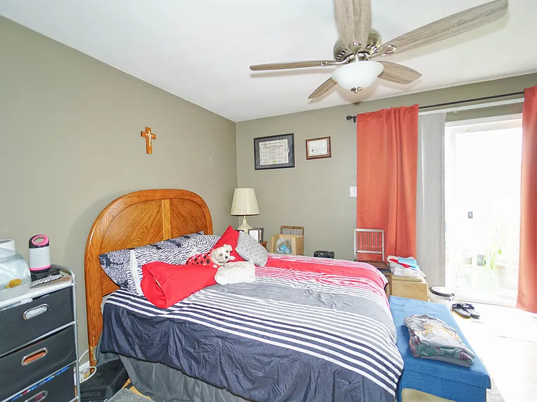 389 Meadow Green Ln — Photo 9