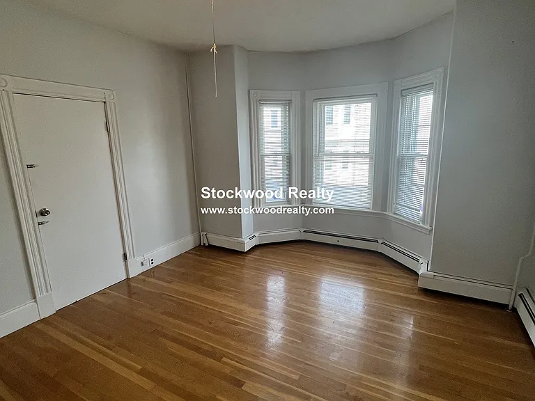 109 Wordsworth St #1 — Photo 16