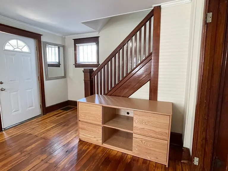 1204 Memorial Ave #3 — Photo 7