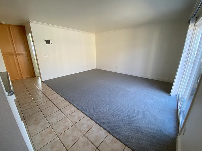 1324 Iris Ave #5 — Photo 5