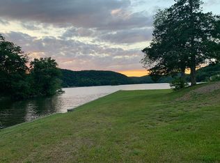 48 E Hayestown Rd APT 107, Danbury, CT 06811