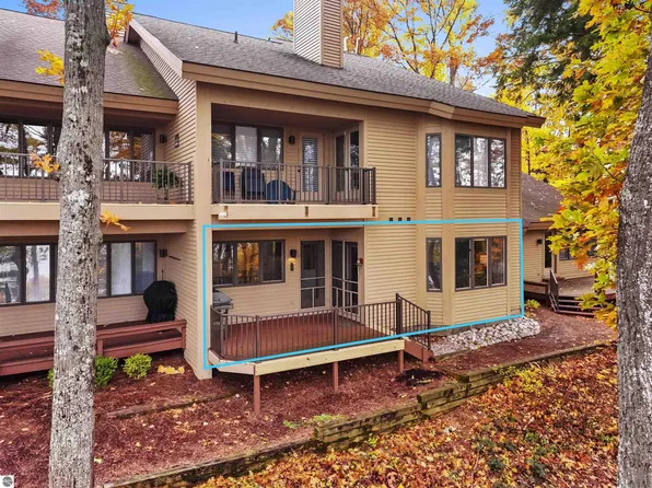 7745 Clearwater Dr, Williamsburg, MI 49690