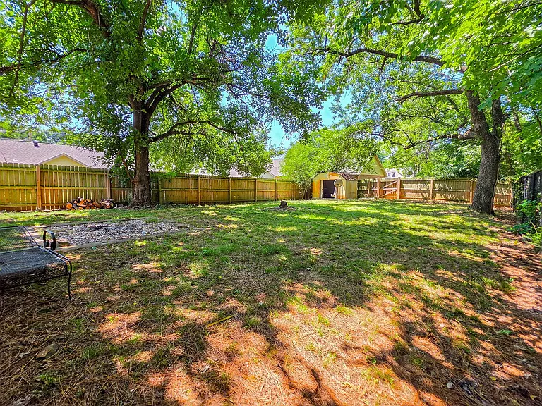 1505 N Garland Ave — Photo 15