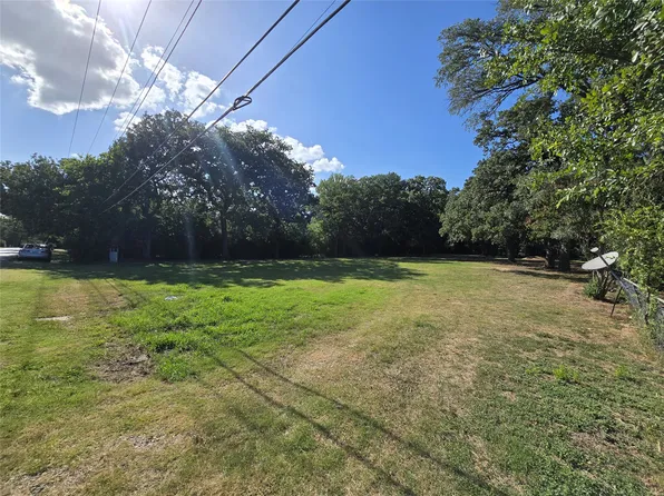 9501 Teagarden Rd, Dallas, TX 75217