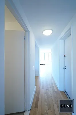 Rented by Bond New York | media 19