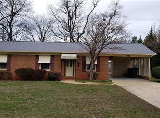 206 Montclair Dr, Lexington, NC 27292