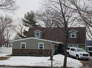 15 Newport Ave, Selden, NY 11784