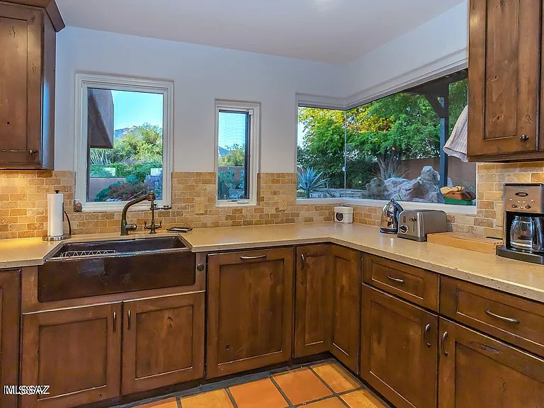 6561 N Avenida De Posada — Photo 15