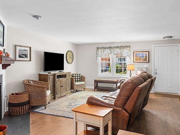 2nd image of 35 Whittier Meadows Dr