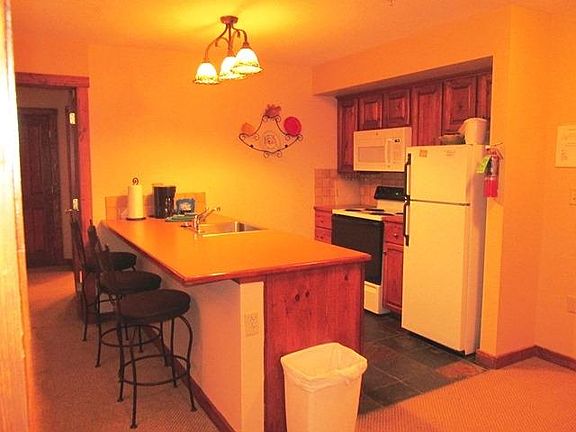 4th image of 309 Highland House