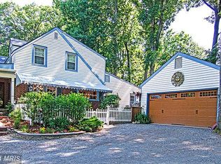 4131 Roberts Rd, Fairfax, VA 22032