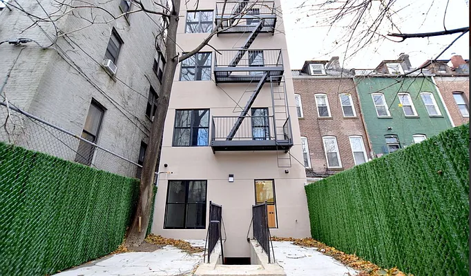 Rented by null | media 6