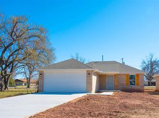 404 Grove St, Perry, OK 73077