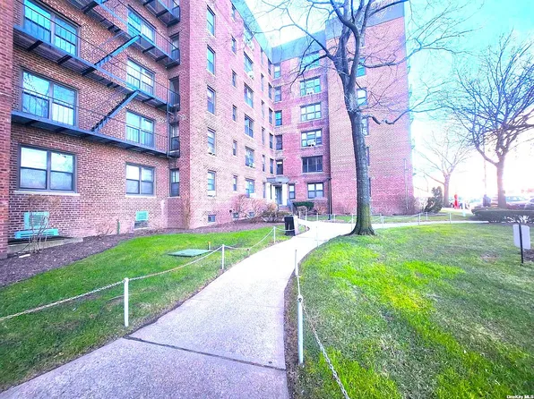 112-24 Northern Blvd APT 3E, Corona, NY 11368
