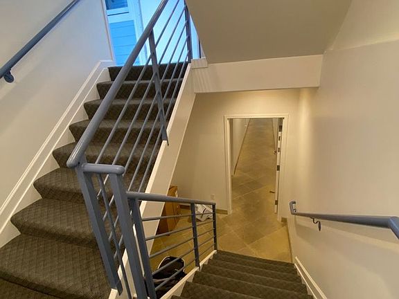 3rd image of 1963 McAllister St APT 5