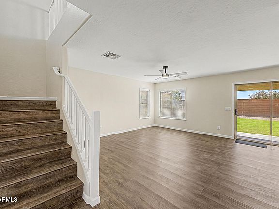 5th image of 38550 N LA GRANGE Lane