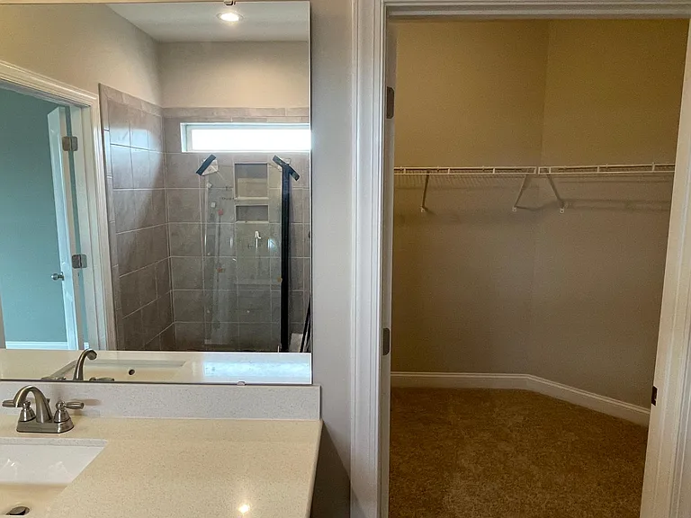 181 Hanover Ct — Photo 8