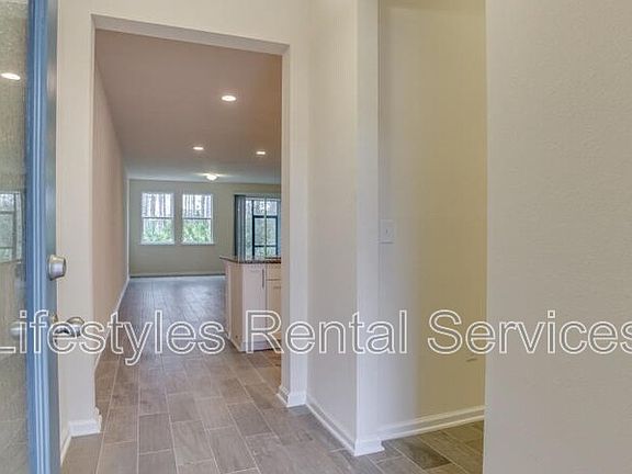3rd image of 38 Bush Pl