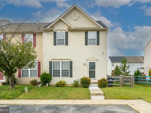 712 Birch Tree Ln, Smyrna, DE 19977