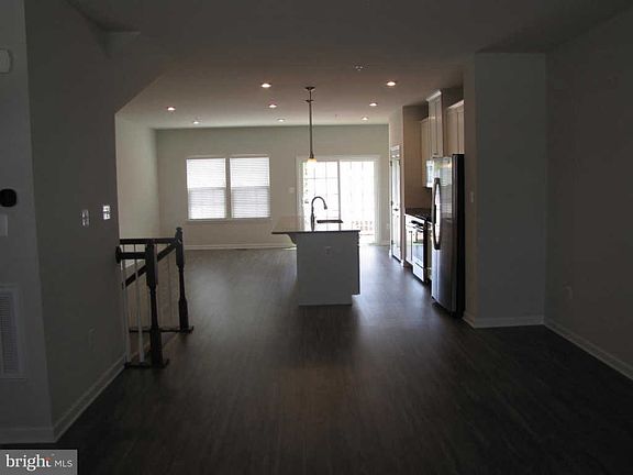 5th image of 4521 Landsdale Pkwy
