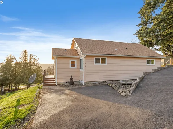 323 Taylor Rd, Kalama, WA 98625
