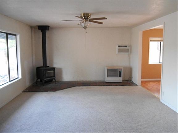 3rd image of 17338 Lake Shore Dr