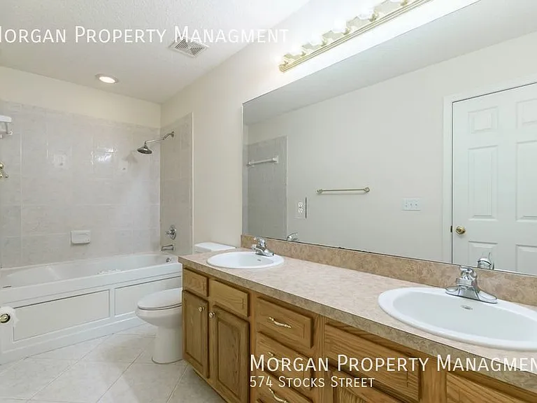 574 Stocks St — Photo 9