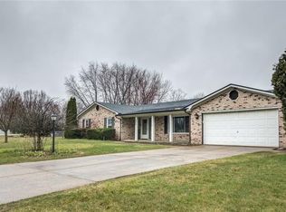 3706 Meadowcourt Dr, Beavercreek, OH 45431