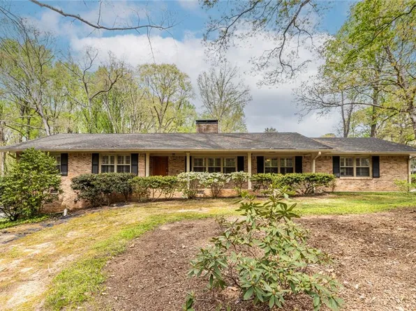 3360 Embry Hills Dr, Atlanta, GA 30341