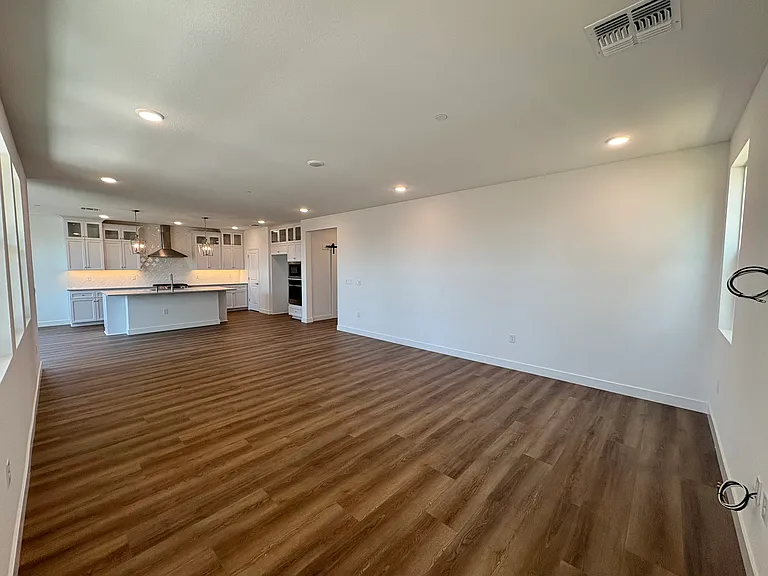 15904 Bandon Ln — Photo 9