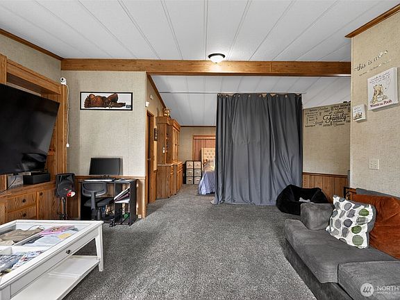 4th image of 7812 18th Avenue Ct E