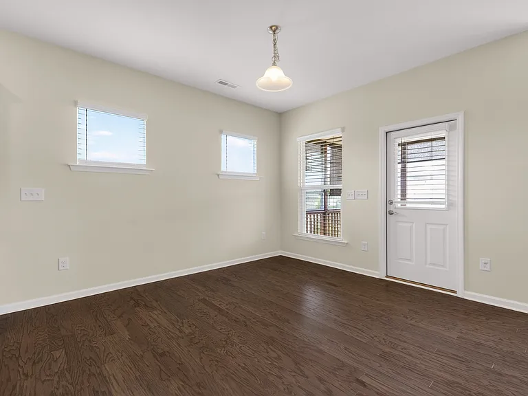 2112 Turling Way — Photo 15