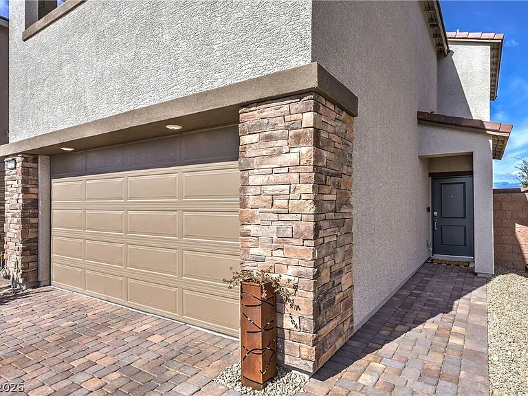 7025 Wales Coast St — Photo 3