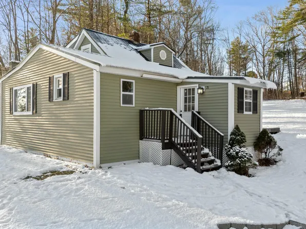 21 Chadbourne Road, Lewiston, ME 04240