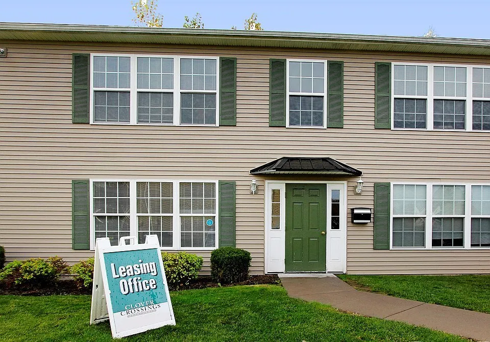 Clover Crossings Apartments