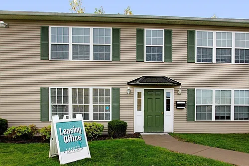 Clover Crossings Apartments Photo 1