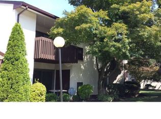 1608 Raintree Ln, Malvern, PA 19355