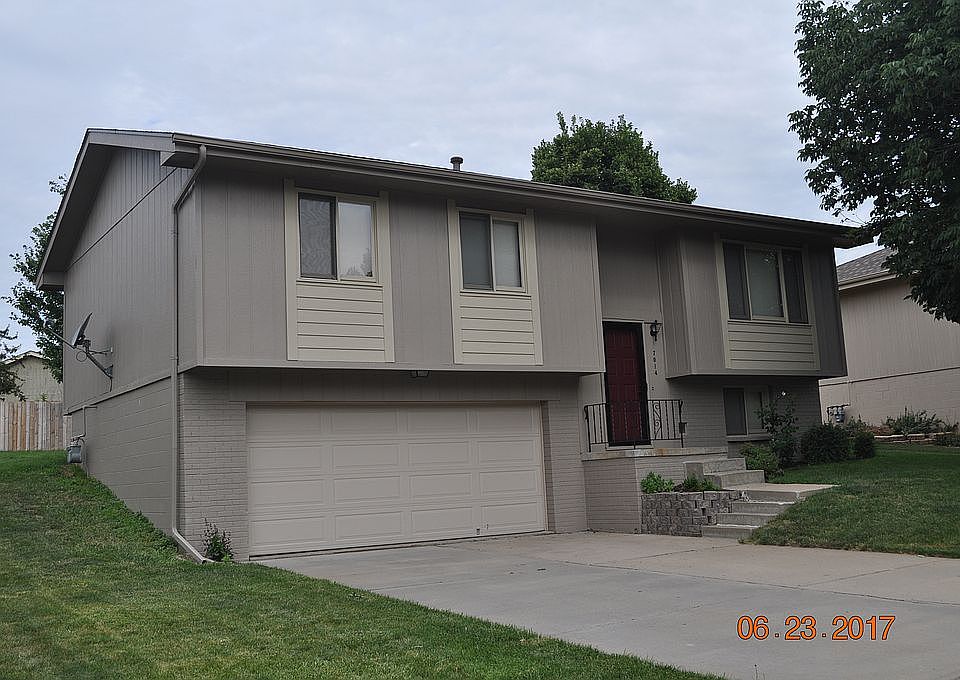 1st image of 7014 S 132nd Ave