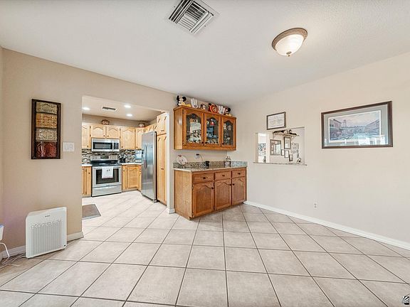 5th image of 13354 E 35th St