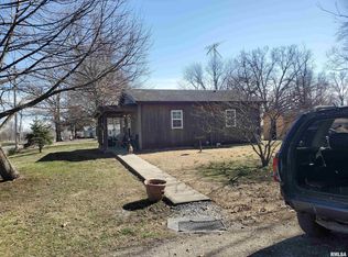 3988 Azalea Rd E, Pinckneyville, IL 62274