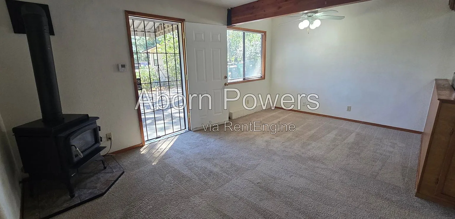 1 bed, 1.0 bath, 750 sqft, $1,550 — Photo 3