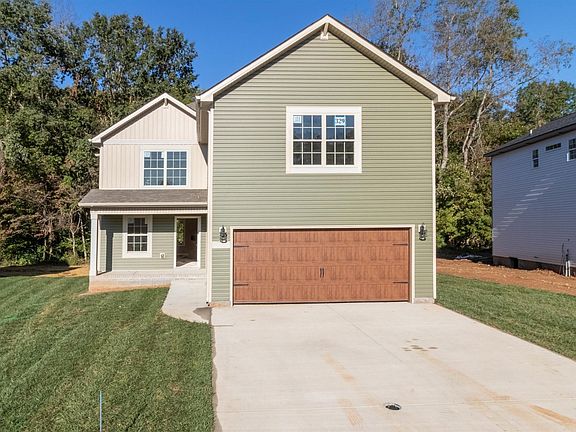 2nd image of 192 Bonnell Dr