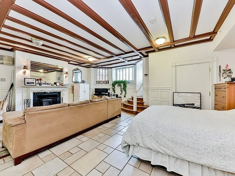 17 Bay State Rd #G — Photo 2