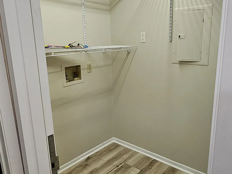 1150 Witt Rd — Photo 9
