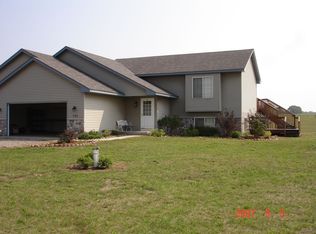 792 326th Ave NW, Cambridge, MN 55008
