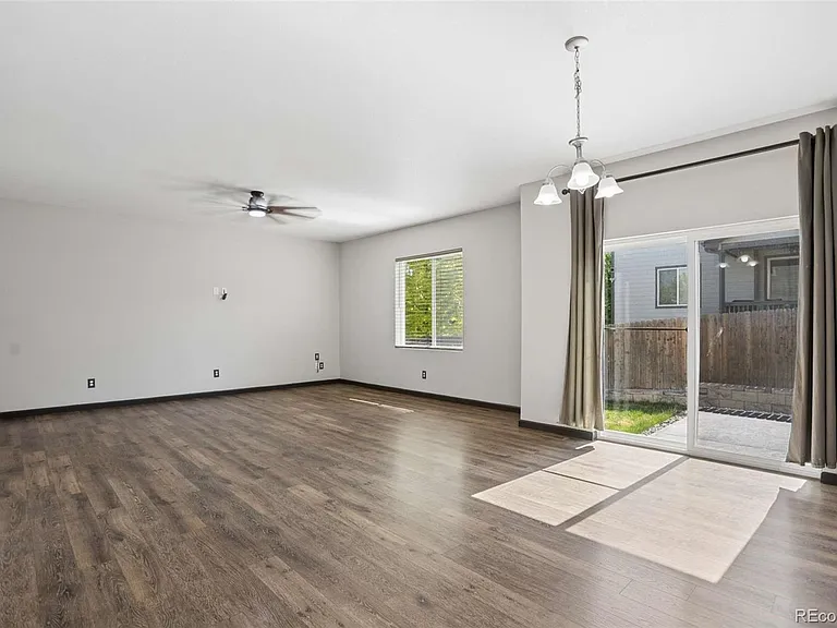 92 Homestead Way — Photo 10