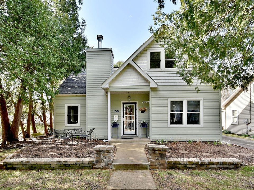 1st image of 108 Maple Ave
